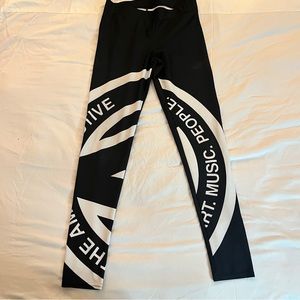 Women’s black & white athletic leggings AMP Collective logo Sz Medium